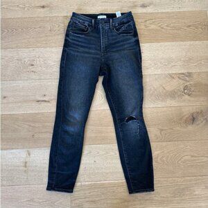 Good American - Good Waist Crop Distressed Jeans in Faded Black